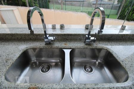 Casa para alugar com 800m², 4 quartos e 6 vagasCozinha