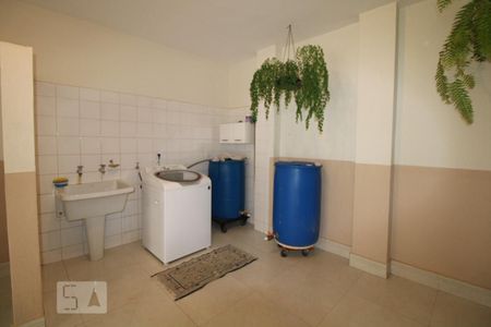 Casa para alugar com 800m², 4 quartos e 6 vagasÁrea de Serviço