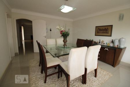 Casa para alugar com 800m², 4 quartos e 6 vagasSala de Jantar