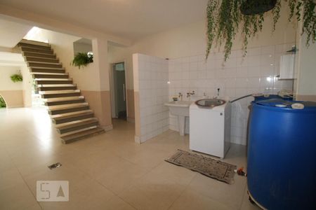 Casa para alugar com 800m², 4 quartos e 6 vagasÁrea de Serviço