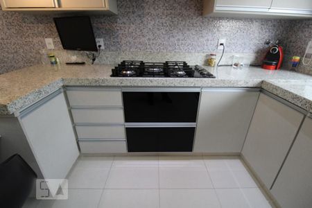 Casa para alugar com 800m², 4 quartos e 6 vagasCozinha