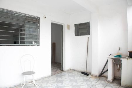 Casa à venda com 250m², 2 quartos e 4 vagas Casa à venda com 250m², 2 quartos e 4 vagasBanheiro da edicula