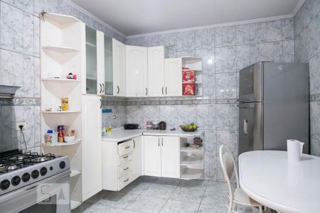 Casa à venda com 250m², 2 quartos e 4 vagas Casa à venda com 250m², 2 quartos e 4 vagasCozinha