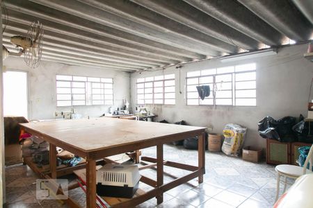 Casa à venda com 250m², 2 quartos e 4 vagas Casa à venda com 250m², 2 quartos e 4 vagasÁrea de Serviço