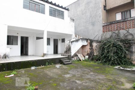 Casa à venda com 250m², 2 quartos e 4 vagas Casa à venda com 250m², 2 quartos e 4 vagasQuintal