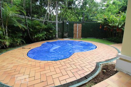 Casa de condomínio à venda com 400m², 3 quartos e 4 vagasÁrea comum - Piscina