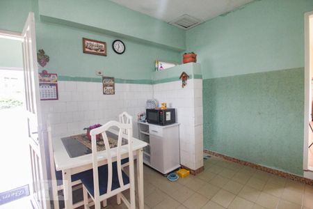 Casa à venda com 150m², 2 quartos e 2 vagasCozinha