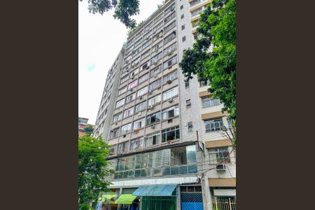 Studio à venda com 45m², 1 quarto e sem vaga Studio à venda com 45m², 1 quarto e sem vagaFachada