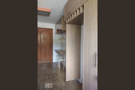 Apartamento à venda com 78m², 3 quartos e 1 vaga Apartamento à venda com 78m², 3 quartos e 1 vagaCozinha e Área de Serviço