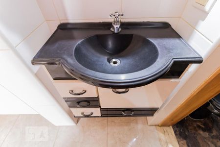 Apartamento para alugar com 56m², 2 quartos e 1 vaga Apartamento para alugar com 56m², 2 quartos e 1 vagaBanheiro