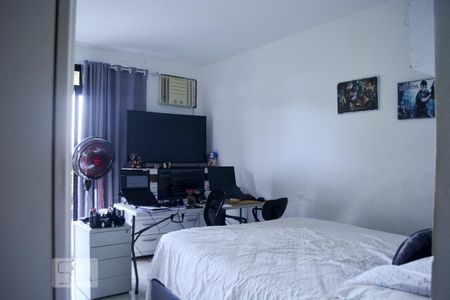 Apartamento à venda com 290m², 4 quartos e 5 vagas Apartamento à venda com 290m², 4 quartos e 5 vagasQuarto 4