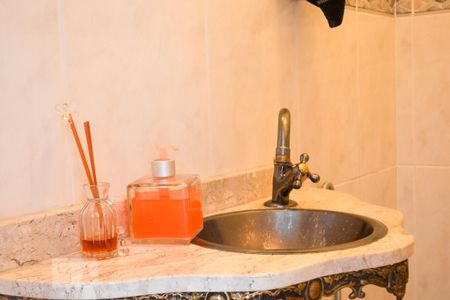 Apartamento à venda com 290m², 4 quartos e 5 vagas Apartamento à venda com 290m², 4 quartos e 5 vagasLavabo