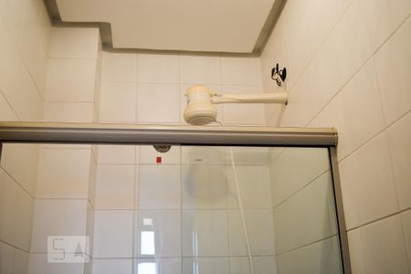 Apartamento à venda com 290m², 4 quartos e 5 vagas Apartamento à venda com 290m², 4 quartos e 5 vagasBanheiro de Serviço