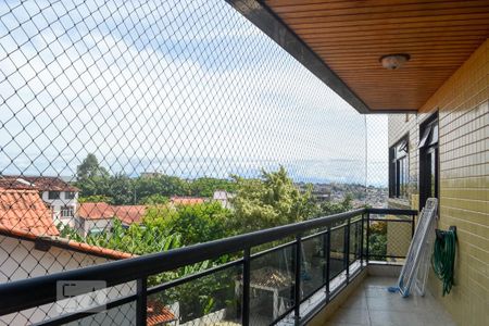 Apartamento à venda com 290m², 4 quartos e 5 vagas Apartamento à venda com 290m², 4 quartos e 5 vagasVaranda