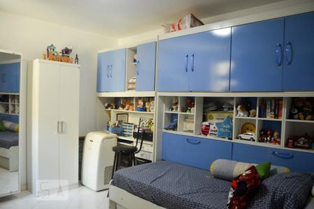 Apartamento à venda com 290m², 4 quartos e 5 vagas Apartamento à venda com 290m², 4 quartos e 5 vagasQuarto 3