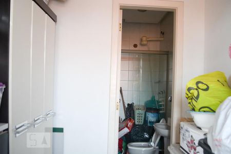 Apartamento à venda com 290m², 4 quartos e 5 vagas Apartamento à venda com 290m², 4 quartos e 5 vagasQuarto de Serviço