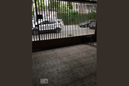 Casa à venda com 140m², 3 quartos e 2 vagas Casa à venda com 140m², 3 quartos e 2 vagasGaragem