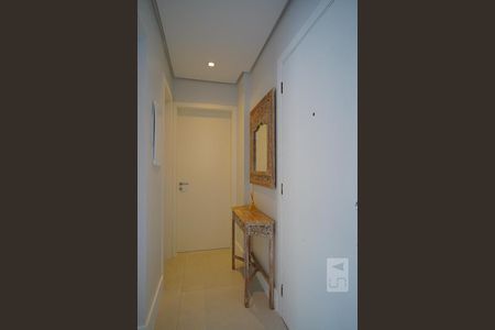 Corredor de apartamento à venda com 1 quarto, 45m² em Mont’serrat, Porto Alegre