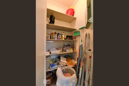 Apartamento à venda com 271m², 4 quartos e 5 vagas Apartamento à venda com 271m², 4 quartos e 5 vagasÁrea de Serviço