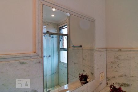 Apartamento à venda com 271m², 4 quartos e 5 vagas Apartamento à venda com 271m², 4 quartos e 5 vagasBanheiro da Suíte 3