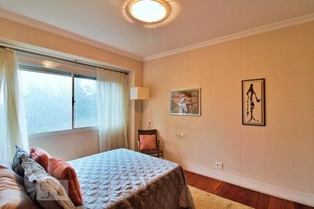 Apartamento à venda com 271m², 4 quartos e 5 vagas Apartamento à venda com 271m², 4 quartos e 5 vagasSuíte 3