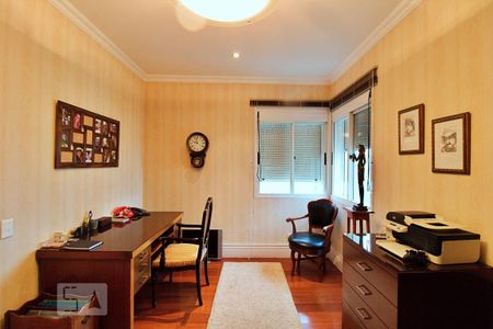Apartamento à venda com 271m², 4 quartos e 5 vagas Apartamento à venda com 271m², 4 quartos e 5 vagasQuarto 4 /Escritório