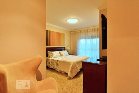 Apartamento à venda com 271m², 4 quartos e 5 vagas Apartamento à venda com 271m², 4 quartos e 5 vagasSuíte 1