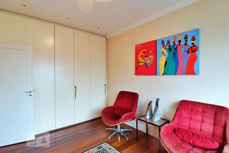 Apartamento à venda com 271m², 4 quartos e 5 vagas Apartamento à venda com 271m², 4 quartos e 5 vagasSuíte 3