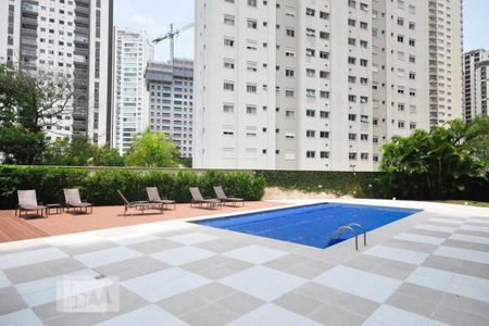 Apartamento à venda com 271m², 4 quartos e 5 vagasÁrea comum - Piscina