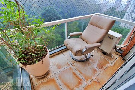 Apartamento à venda com 271m², 4 quartos e 5 vagas Apartamento à venda com 271m², 4 quartos e 5 vagasVaranda da Suíte 1