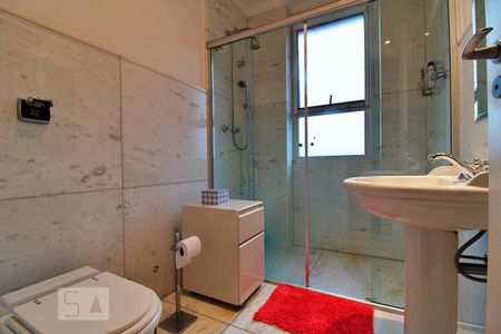 Apartamento à venda com 271m², 4 quartos e 5 vagas Apartamento à venda com 271m², 4 quartos e 5 vagasBanheiro da Suíte 2