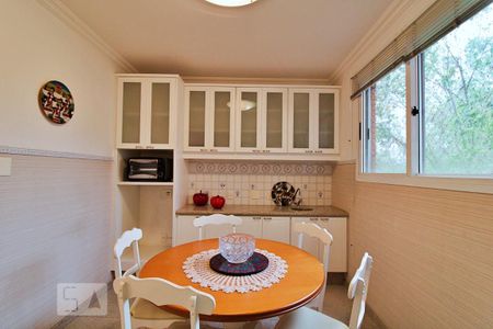 Apartamento à venda com 271m², 4 quartos e 5 vagas Apartamento à venda com 271m², 4 quartos e 5 vagasCopa