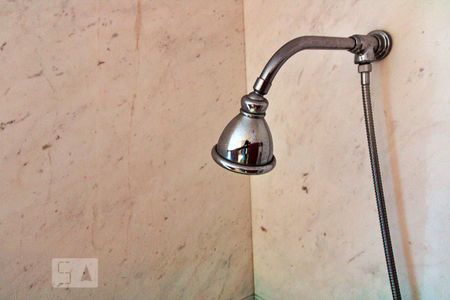 Apartamento à venda com 271m², 4 quartos e 5 vagas Apartamento à venda com 271m², 4 quartos e 5 vagasBanheiro da Suíte 1