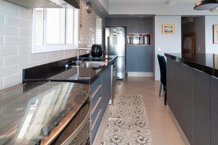 Apartamento à venda com 171m², 3 quartos e 3 vagas Apartamento à venda com 171m², 3 quartos e 3 vagasCozinha