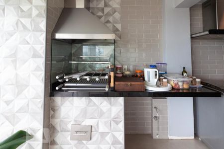 Apartamento à venda com 171m², 3 quartos e 3 vagas Apartamento à venda com 171m², 3 quartos e 3 vagasChurrasqueira