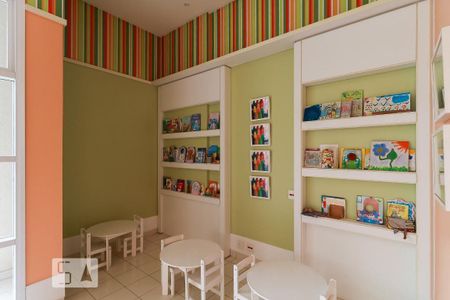 Apartamento à venda com 171m², 3 quartos e 3 vagas Apartamento à venda com 171m², 3 quartos e 3 vagasBrinquedoteca