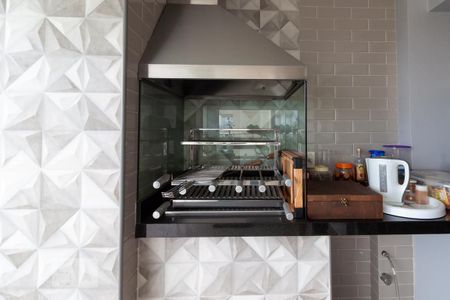 Apartamento à venda com 171m², 3 quartos e 3 vagas Apartamento à venda com 171m², 3 quartos e 3 vagasChurrasqueira