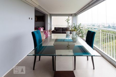 Apartamento à venda com 171m², 3 quartos e 3 vagas Apartamento à venda com 171m², 3 quartos e 3 vagasVaranda da Sala