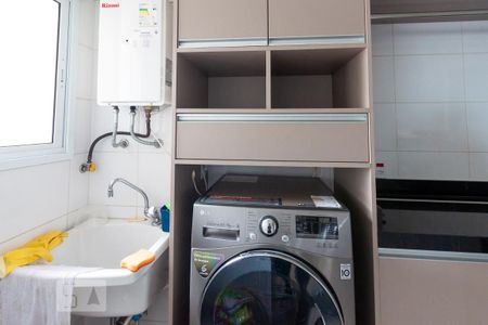 Apartamento à venda com 171m², 3 quartos e 3 vagas Apartamento à venda com 171m², 3 quartos e 3 vagasÁrea de serviço