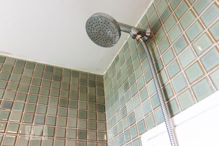 Apartamento à venda com 171m², 3 quartos e 3 vagas Apartamento à venda com 171m², 3 quartos e 3 vagasChuveiro