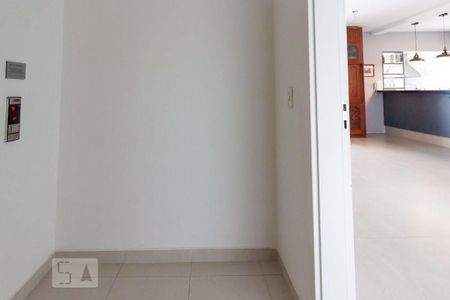Apartamento à venda com 171m², 3 quartos e 3 vagas Apartamento à venda com 171m², 3 quartos e 3 vagasHall