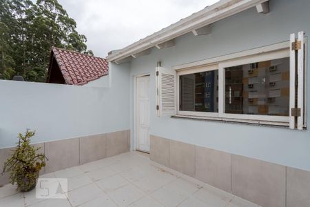 Casa à venda com 249m², 3 quartos e 2 vagas Casa à venda com 249m², 3 quartos e 2 vagasVaranda