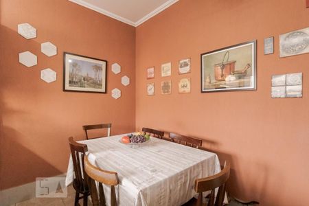 Casa à venda com 249m², 3 quartos e 2 vagas Casa à venda com 249m², 3 quartos e 2 vagasCozinha