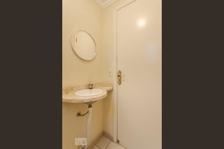 Casa à venda com 249m², 3 quartos e 2 vagas Casa à venda com 249m², 3 quartos e 2 vagasLavabo 2