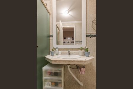 Casa à venda com 249m², 3 quartos e 2 vagas Casa à venda com 249m², 3 quartos e 2 vagasBanheiro Social