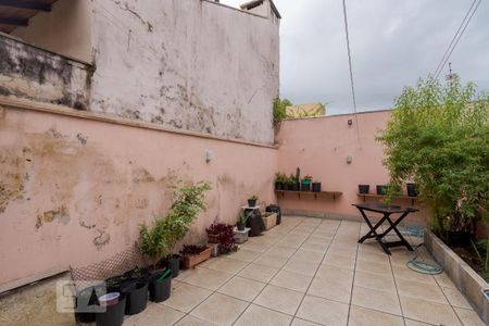 Casa à venda com 249m², 3 quartos e 2 vagas Casa à venda com 249m², 3 quartos e 2 vagasPátio