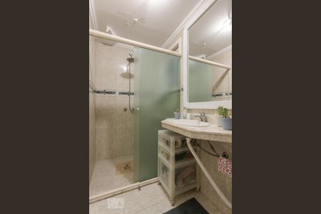 Casa à venda com 249m², 3 quartos e 2 vagas Casa à venda com 249m², 3 quartos e 2 vagasBanheiro Social