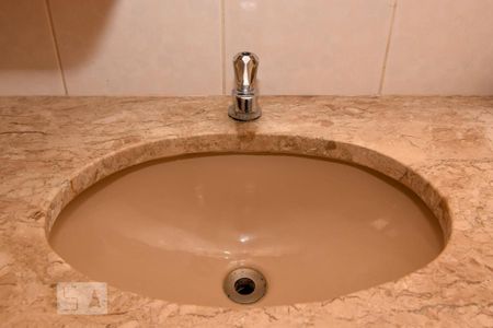 Apartamento para alugar com 220m², 3 quartos e 2 vagas Apartamento para alugar com 220m², 3 quartos e 2 vagasBanheiro