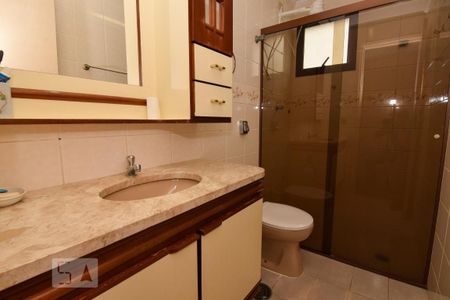 Apartamento para alugar com 220m², 3 quartos e 2 vagas Apartamento para alugar com 220m², 3 quartos e 2 vagasBanheiro da Suíte 2
