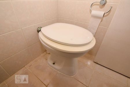 Apartamento para alugar com 220m², 3 quartos e 2 vagas Apartamento para alugar com 220m², 3 quartos e 2 vagasBanheiro da Suíte 1